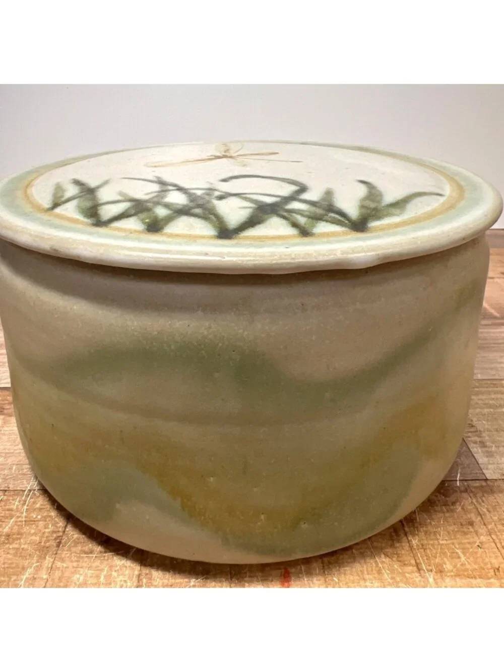 VERY NICE Large Vintage Stoneware Trinket Box With Grass & Dragonfly Design